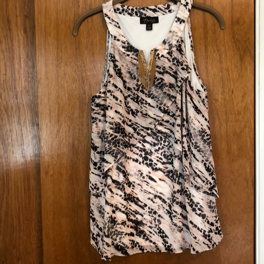 Women’s Sleeveless Blouse